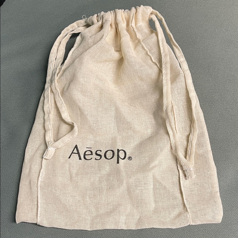 LE LABO AESOP IVORY COTTON LIGHTWEIGHT DRAWSTRING POUCH BAG 10.5” x 8”
